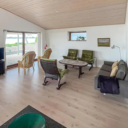 Lovely In With House Sea View בית נופש *