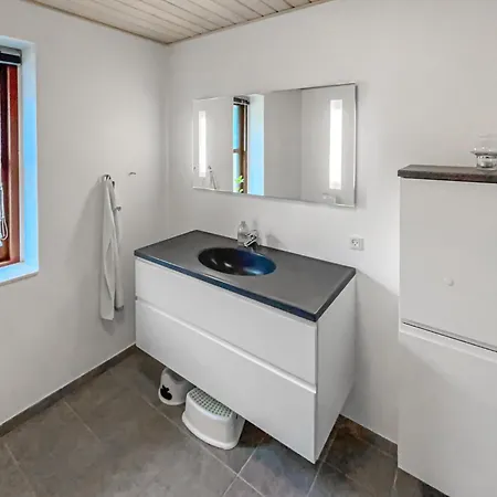 Lovely In With House Sea View