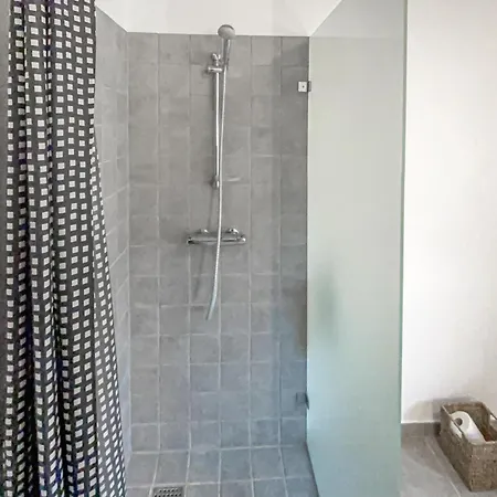 Lovely In With House Sea View